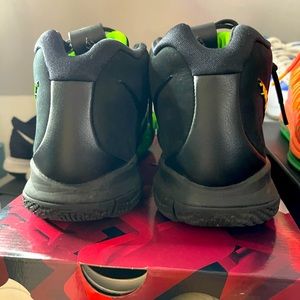 Nike Kyrie 4 Halloween 🎃.